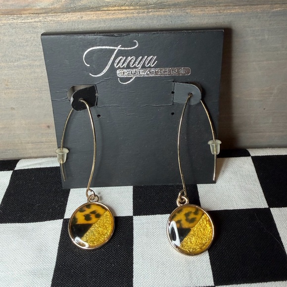 Jewelry - Leopard Print Dangle Earrings
